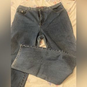 Gloria Vanderbilt size 16 dark blue jeans